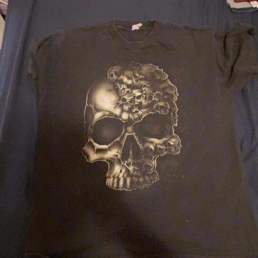 Skull Graphic Tee - Unique Goth Style